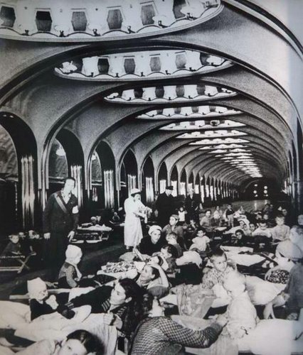 Москва 1941. На станции «Маяковская»