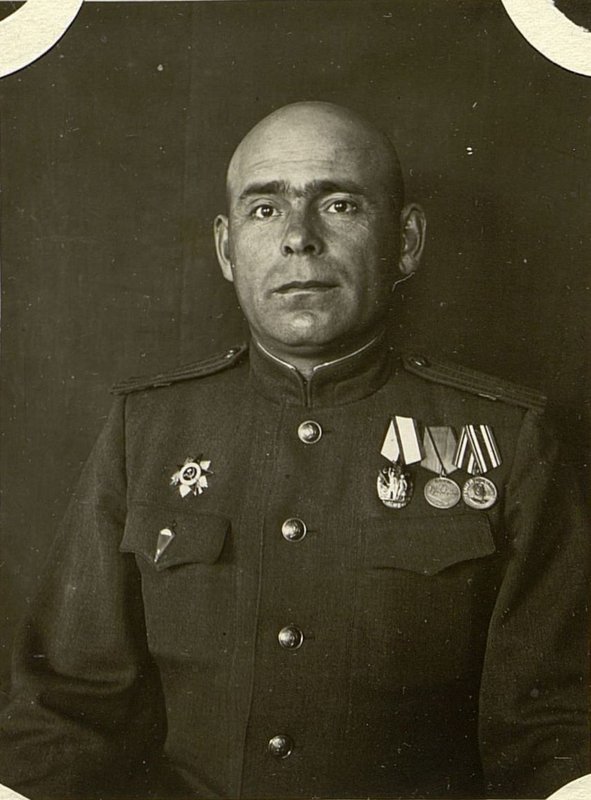 Фотография: Заместитель командира полка по строевой части - майор Комаров Василий Павлович