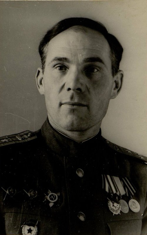 Image: Commander of the 262 Separate Guards Tank-Self-Propelled Battalion Guards Colonel Nagorny N.Ye.