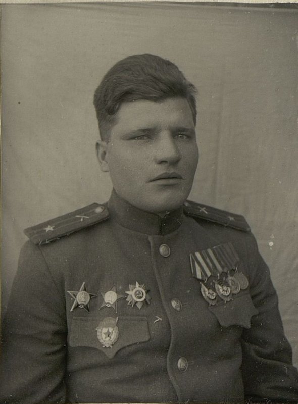 Фотография: Командир дивизиона гвардии майор Давыденко