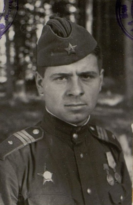 Фотография: Бригадир радио-технического обеспечения Сержант Пученков А.А.