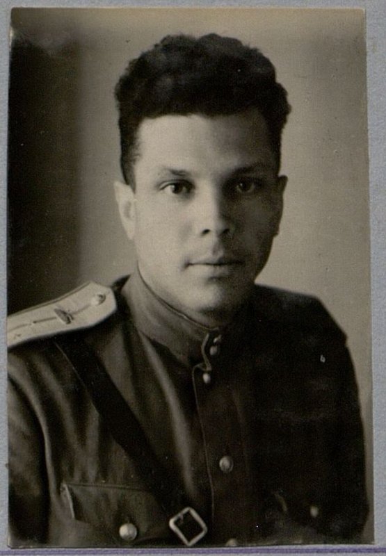 Фотография: Старший лейтенат Сердюков А.Д. Заместитель командира 1 батальона по политической части