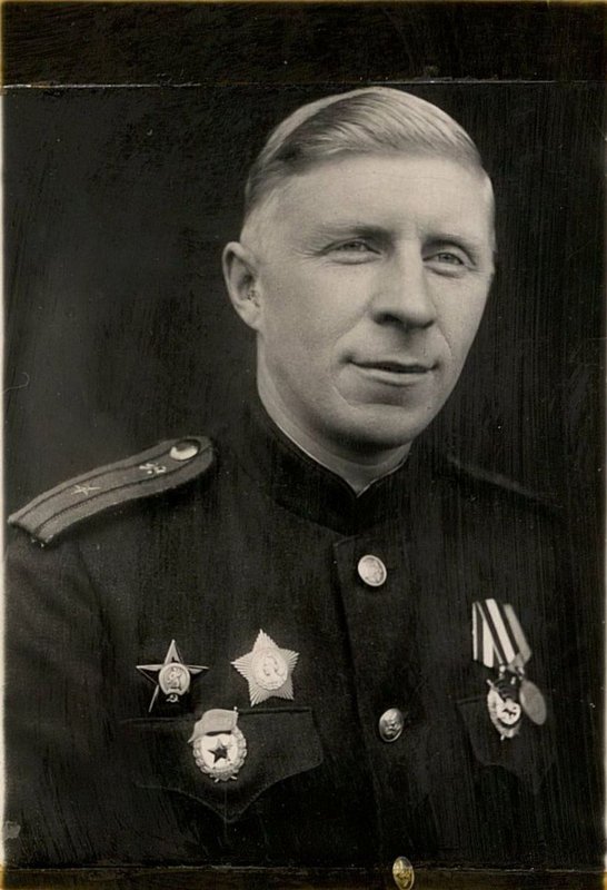 Image: Commander of the 900 sapper battalion, Guards Major Uvyatkin