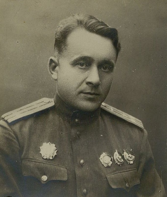 Фотография: Полковник Скок Иван Потапович. Командир 58 Старорусского ордена Красного Знамени Бомбардировочного авиационного полка