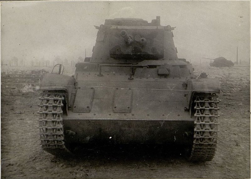 Image: Light 16-ton tank (Hungarian)