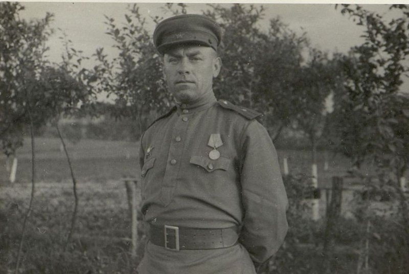 Фотография: Помощник Командира полка по материально-техническому обеспечению (МТО) майор Безуглый Даниил Степанович