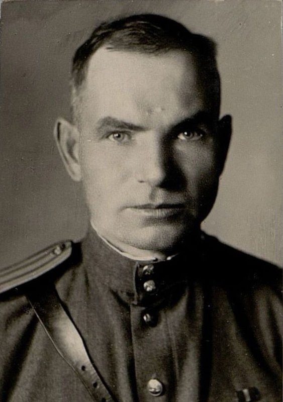 Фотография: Помощник командира полка по технической части. Майор Владимиров И.И.
