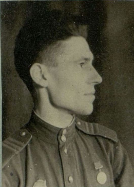 Фотография: Парторг эвакогоспитального отдел. Дейнегин И.Л.