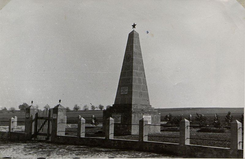 Image: Saar. Military cemetery