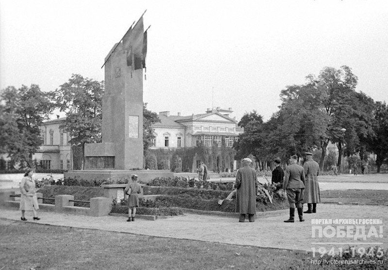 Памятник советским воинам, павшим за освобождение г. Люблина