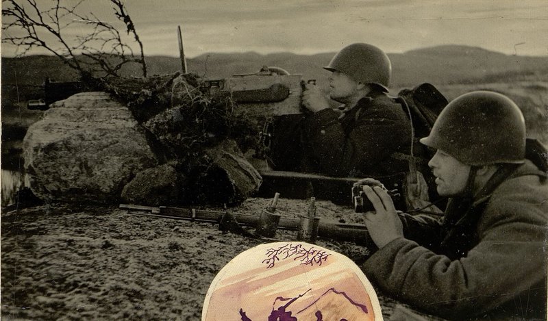 Фотография: Старший Сержант Фаров 2 стрелкового батальона ведет наблюдение за противником в районе Валас-Йоки