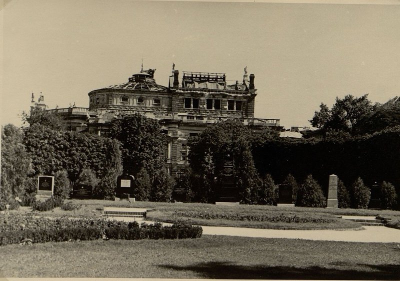 Фотография: Воинское кладбище (1 район)