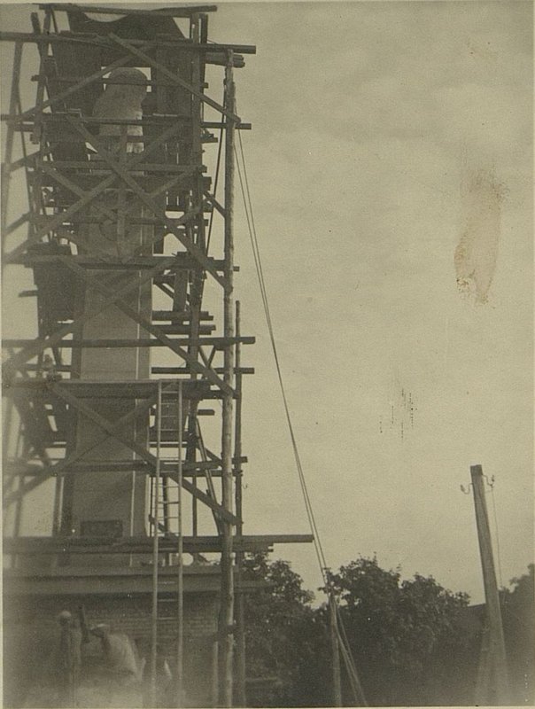 Фотография: Бетонирование фигуры закончено