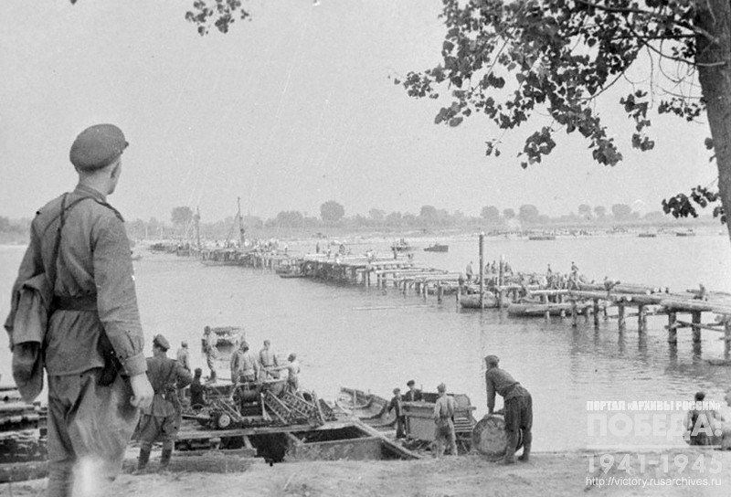 Field engineers building a passage across the Vistula river
