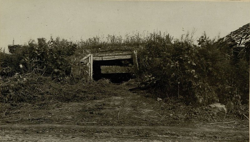 Фотография: Орудийная ДЗОТ. Вид с тыльной стороны