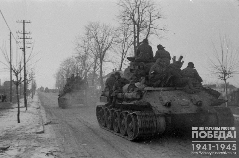 Soviet tanks in the Polish territory