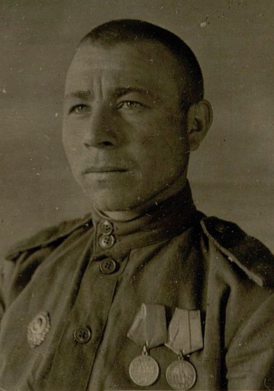 Фотография: Шофер ефрейтор Гайнулов Г.