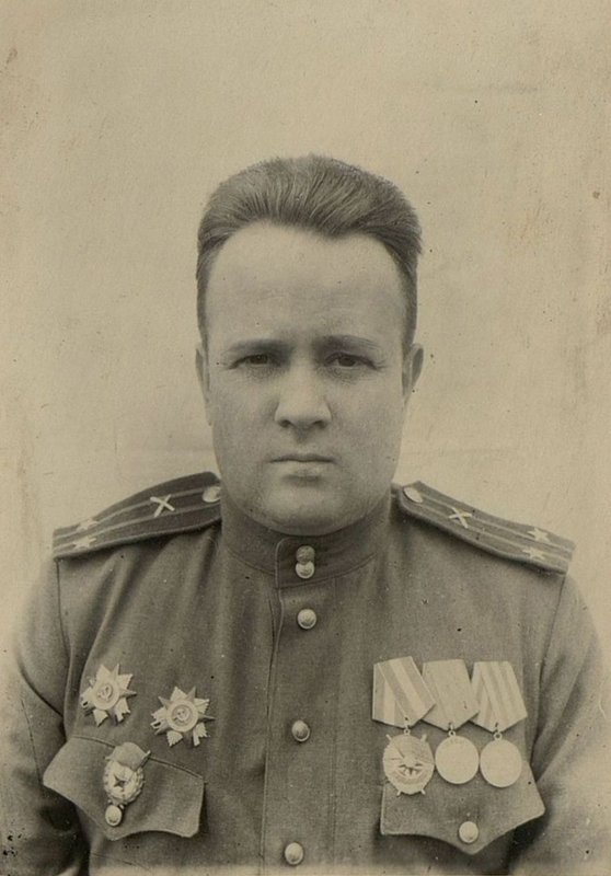 Фотография: Заместитель Командира полка по полит. части, начальник политического отдела, гвардии подполковник Ильвес погибший смертью храбрых в боях за свободу и независимость нашей Родины