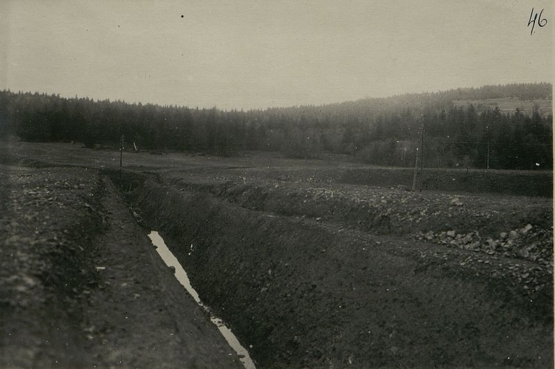 Image: Anti-tank ditch in the zone of action of the 95th rifle corps