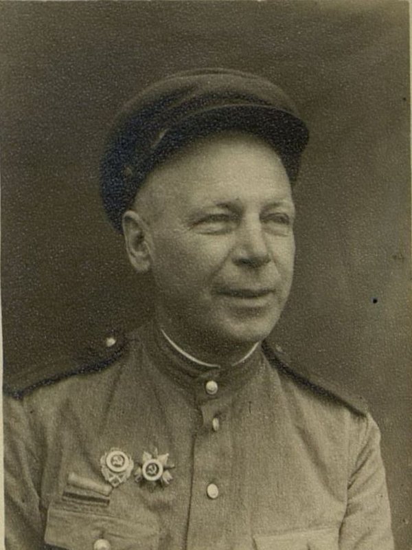 Фотография: Начальник пекарни старшина А.И. Пашкевич