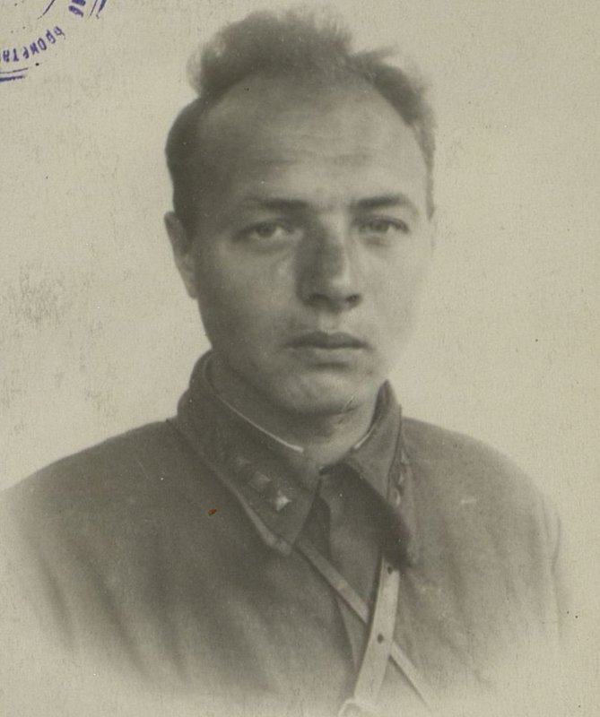 Image: Political instructor Dedyukhin Boris Alekseevich