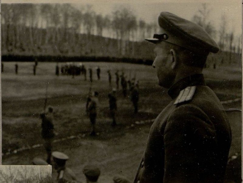 Image: Speech At a meeting of the Divisional Commander Major General Vorozheikin
