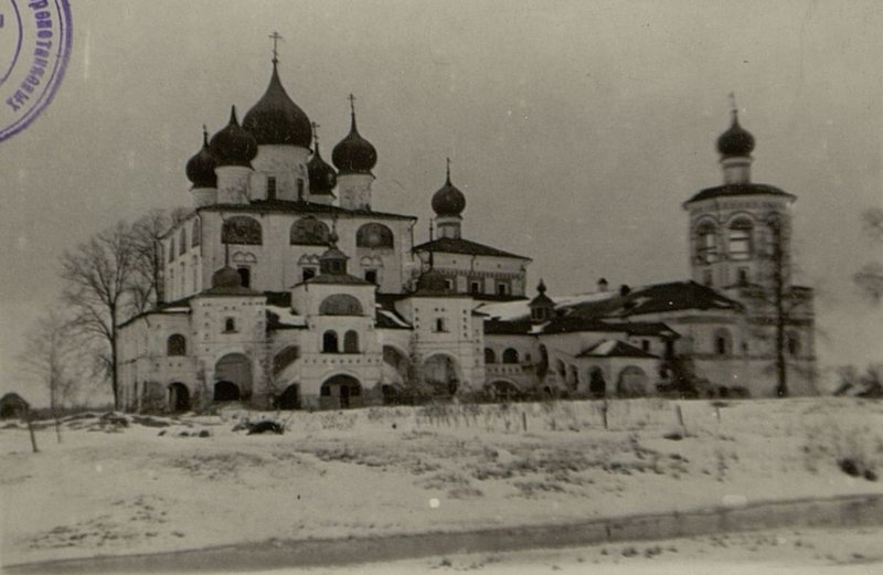 Фотография: Командный пункт Командира бригады в церкви д. Вяжище