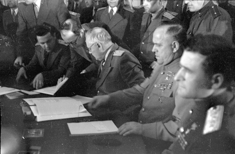 Signing ceremony of the Declaration of German Defeat
