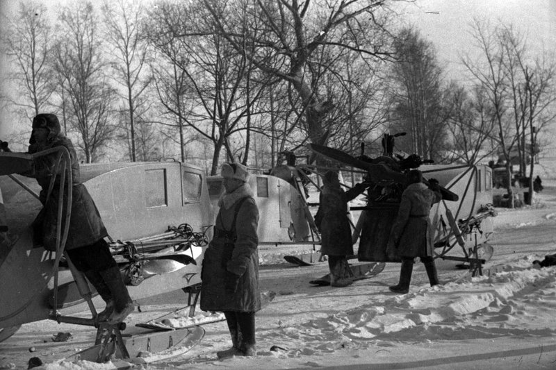 «Калининский фронт. Аэросани трёхлыжные НКЛ-16 образца 1937 года.»