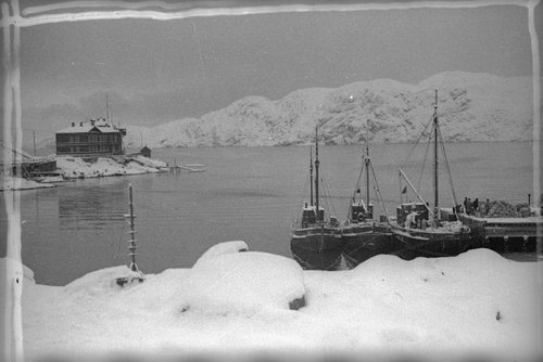 Мотоботы зимой. Северный флот. Кольский п-ов,