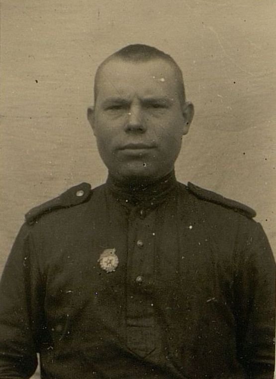 Фотография: Пулеметчик - гвардии ефрейтор Плахута