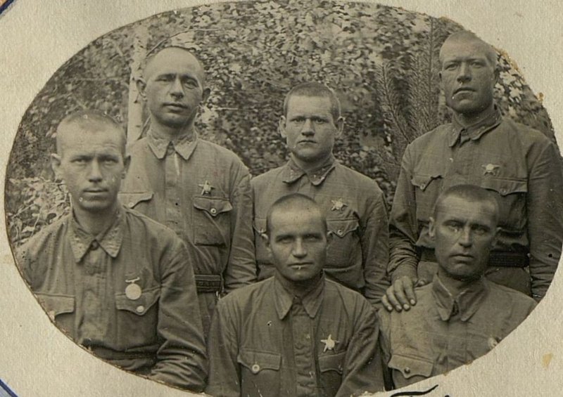 Фотография: Первая группа награжденных товарищей за период зимних боев
