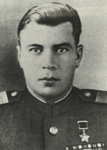 Портрет погрудный Героя Советского Союза Агафонова Семена Михайловича, старшины I статьи, разведчика