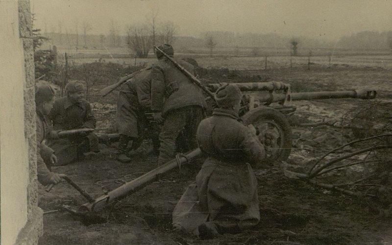 Фотография: Войска продвигаются