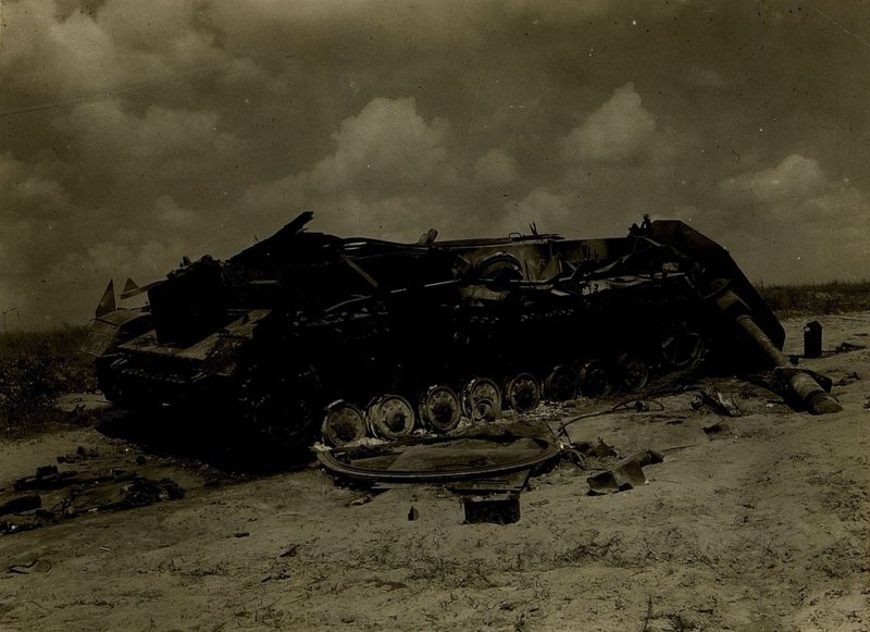 Image: A tank destroyed by attack aircraft in the area of Bol. Schekotovo