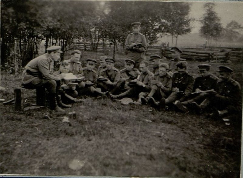 Image: Meeting of party organizers. Conducted by the party organizer of the regiment, Major Kravtsov