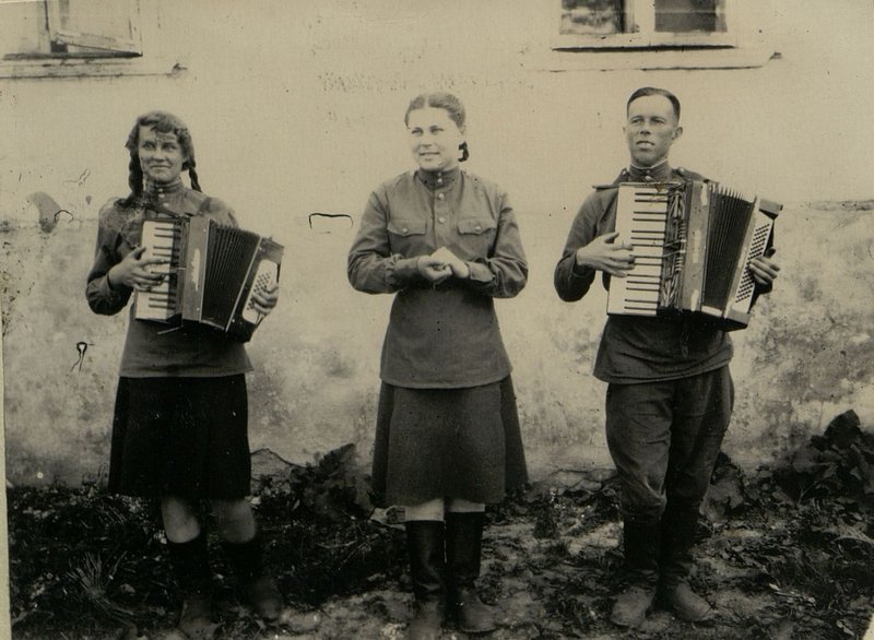 Image: A group of participants in amateur performances