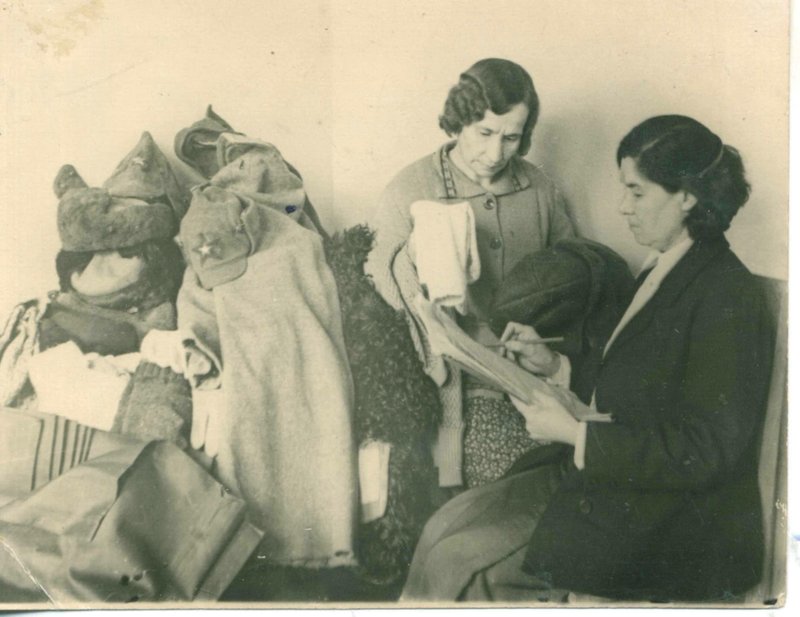 Collecting warm clothes for the front. 1941. Kazan