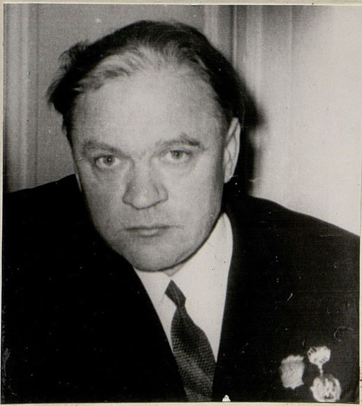 Image: Guards senior sergeant A.Z. Mironov liaison officer