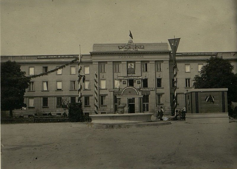 Фотография: В день открытия памятника