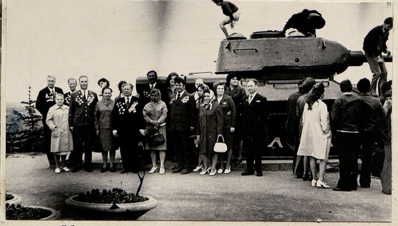 Фотография: У переднего края обороны на Пулковских высотах май 1975 г.