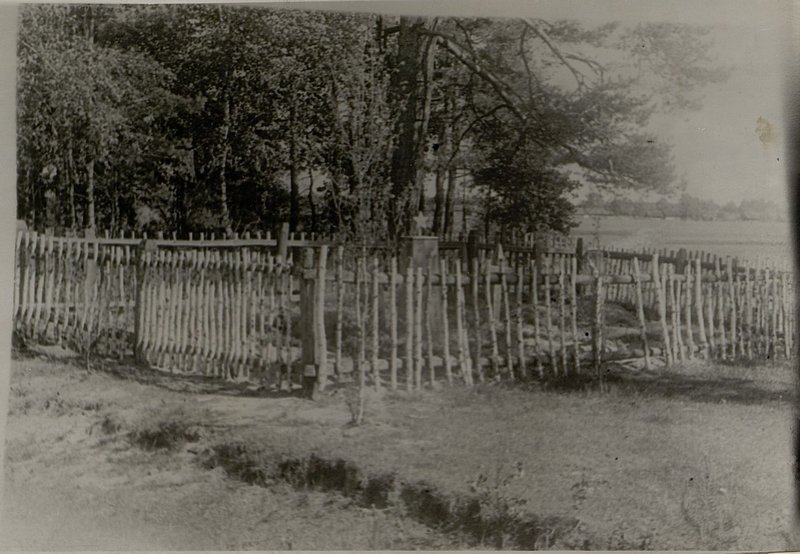 Image: Military burial, Smorgon district, Mitskevichsky village council, village Khosty