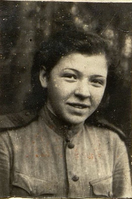Фотография: Радистка сержант Неплюева