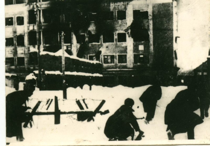 Бой за Воронеж на углу улиц Плехановской и Донбасской в январе 1943 г.