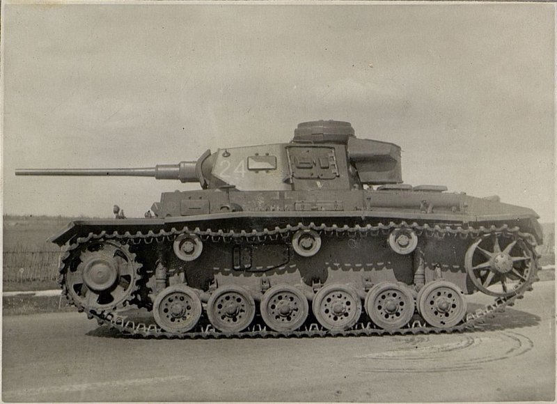 Image: Medium tank T-III (with 50 mm long-barreled gun)