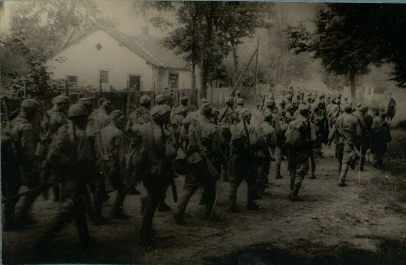 Фотография: Войска устремились в Висле