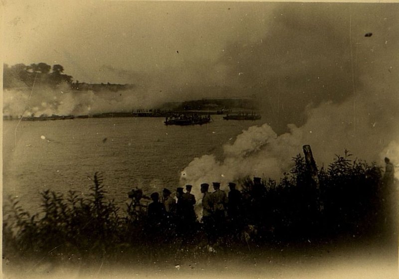 Image: Ferry input at smoke screen