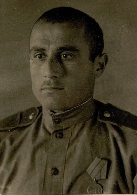 Фотография: Слесарь ефрейтор Цикаридзе