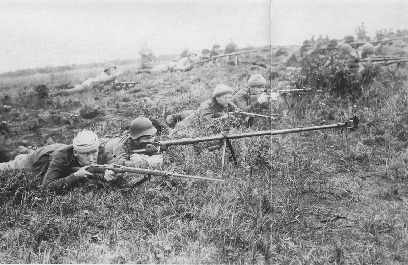 Soviet anti-tank riflemen on Shumshu Island