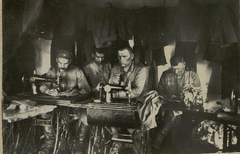 Image: The work of the wounded in the tailor's workshop